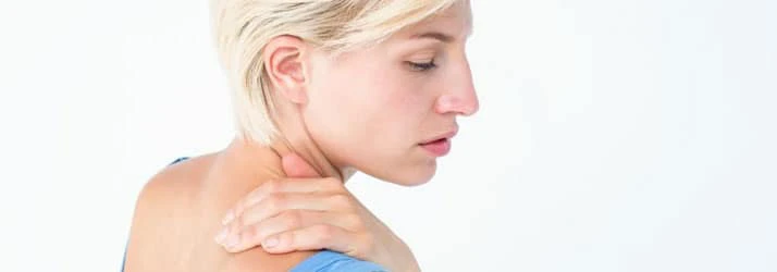 Chiropractic Mountlake Terrace WA Woman Shoulder Pain